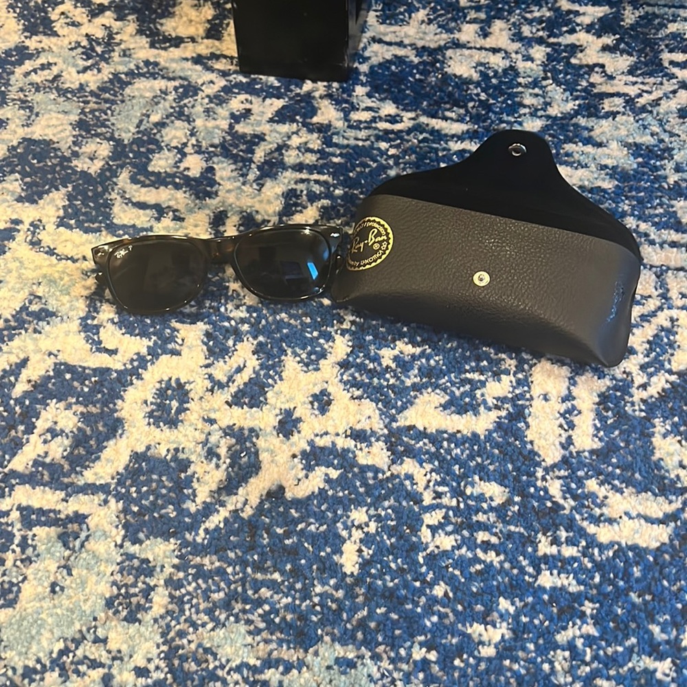 Ray Ban Sunglasses with Case